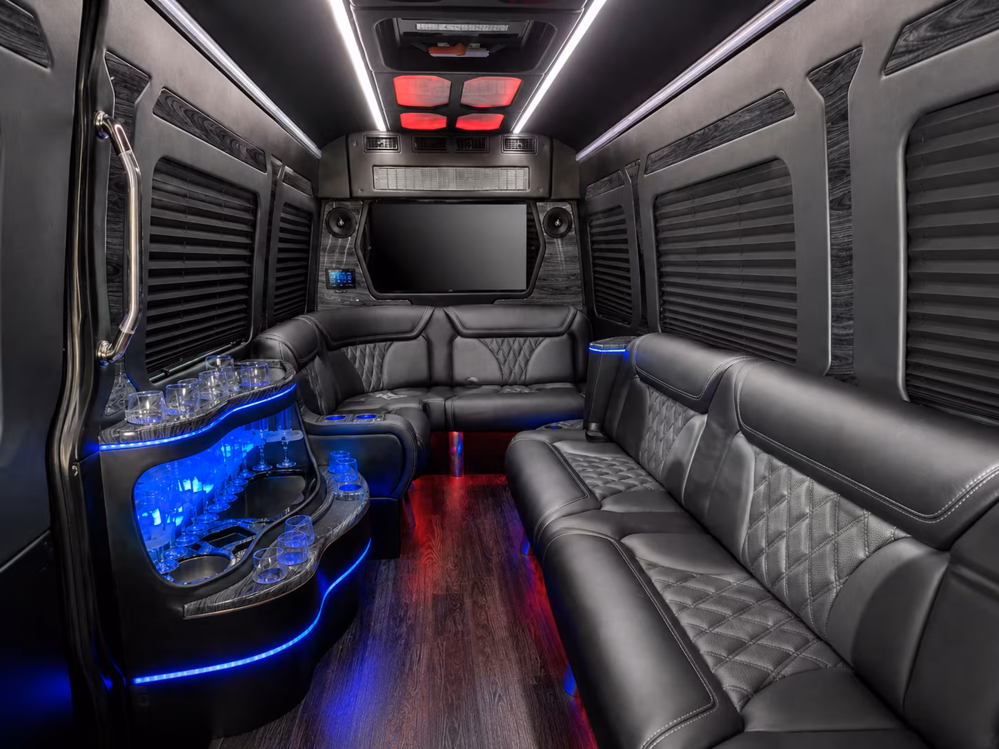 milford 25 passenger party bus