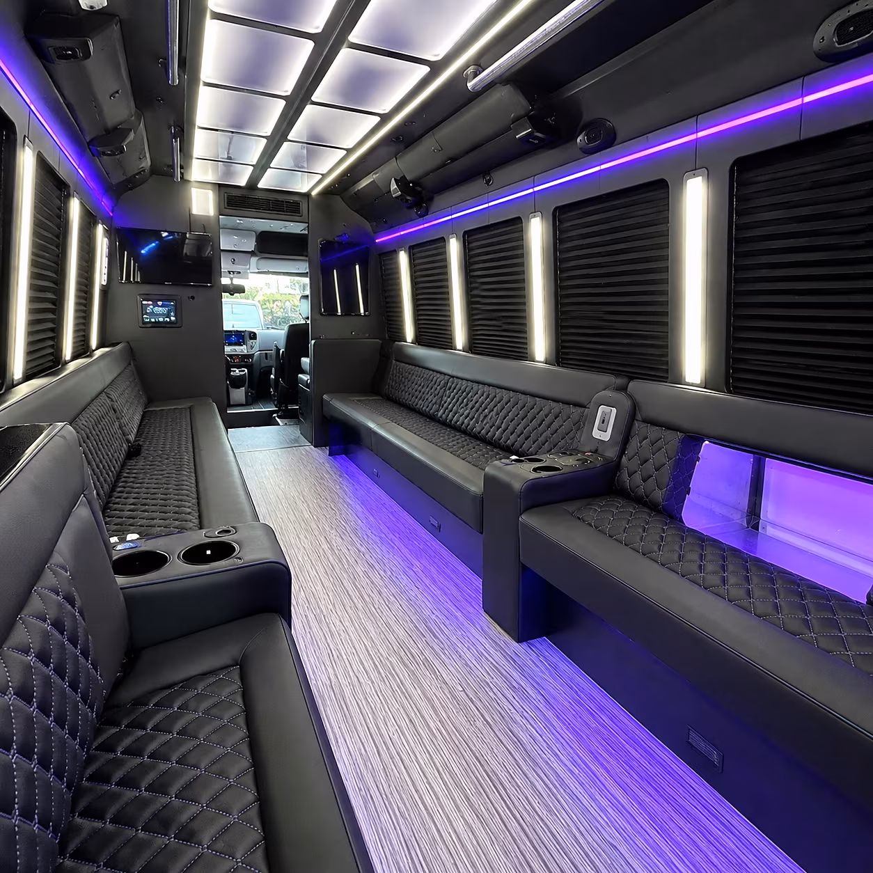 two roads brewing connecticut craft brewery tours party bus rental